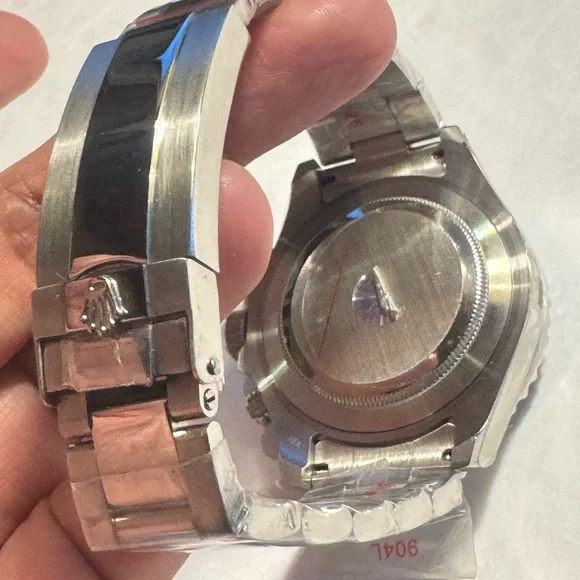 Watch - Picture 10 of 10